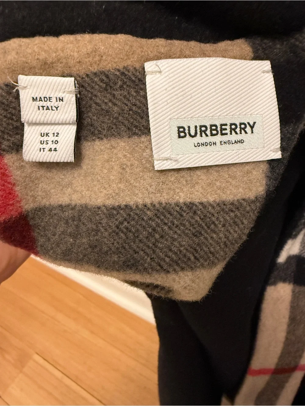Burberry Black Trench Coat with Signature Beige Plaid Lining - Picture 5 of 5